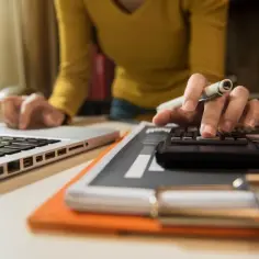 Ile kosztuje pracownik na pół etatu? Sprawdź, co musisz wiedzieć