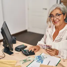 Pracownicy budżetówki – kto to i jakie mają przywileje w pracy?