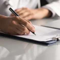 Jak napisać notatkę służbową na pracownika wzór - uniknij błędów w dokumentacji