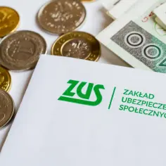 ZUS, monety i banknoty. Dowiedz się, jak sprawdzić czy jest się zatrudnionym, analizując dokumenty i finanse.