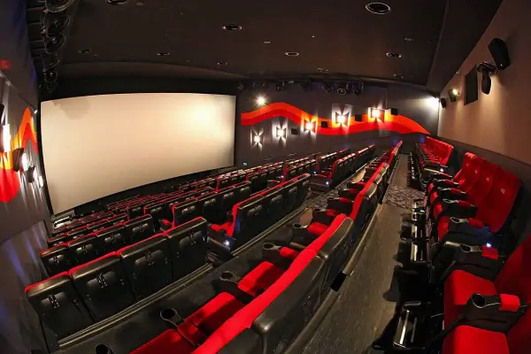Praca w Cinema City - Ile zarobisz i czy to dla studenta?